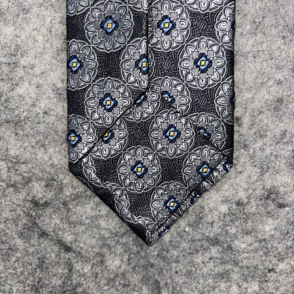 Jos. A.‎ Bank Signature Men's Golden Blue Diamond Weave 100% Silk Neck Tie